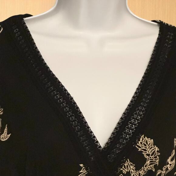 Vintage LA BELLE Sleeveless Cocktail Dress Sz Medium Midi Black Gold Lace V Neck - Picture 4 of 7